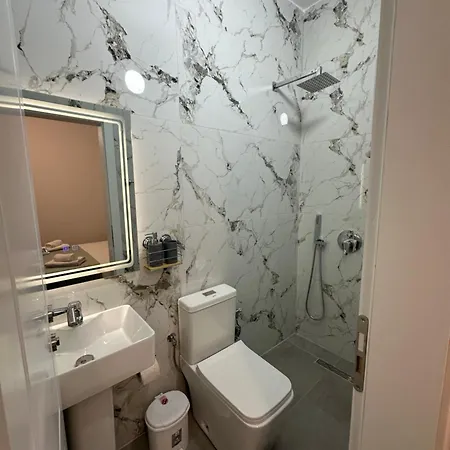 Lexhulo Room's شقة Domje