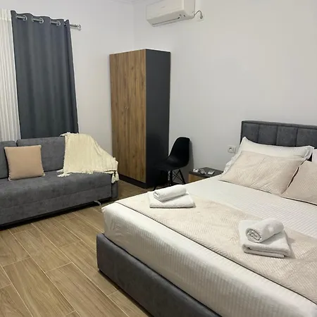 Lexhulo Room's شقة