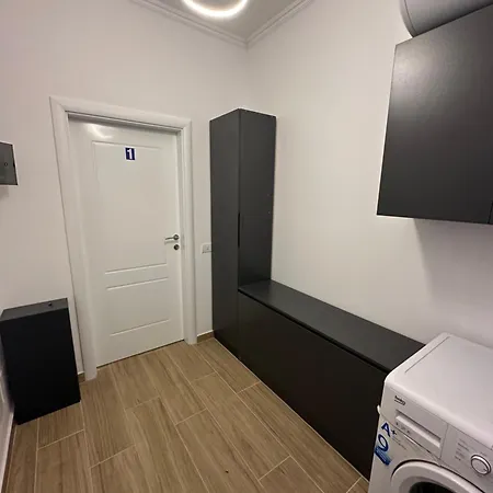 Lexhulo Room's شقة Domje